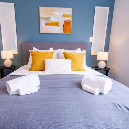 Glamorous 2 Bed Cbd Townhouse W/King Bed ไครสต์เชิร์ช ภายนอก รูปภาพ