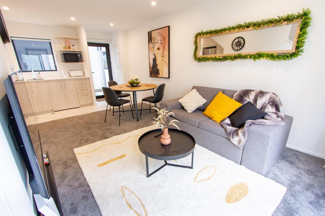 Glamorous 2 Bed Cbd Townhouse W/King Bed ไครสต์เชิร์ช ภายนอก รูปภาพ
