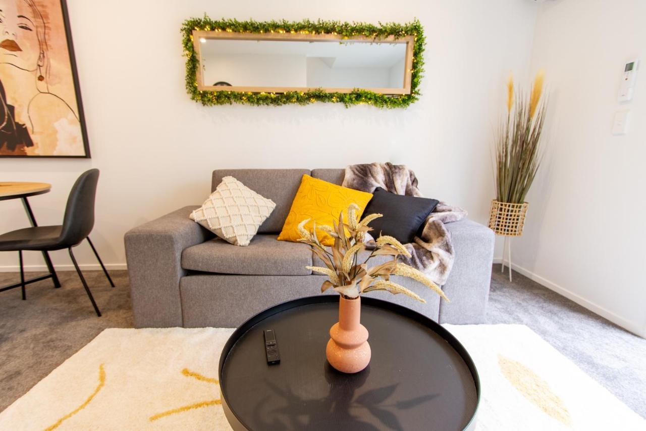 Glamorous 2 Bed Cbd Townhouse W/King Bed ไครสต์เชิร์ช ภายนอก รูปภาพ