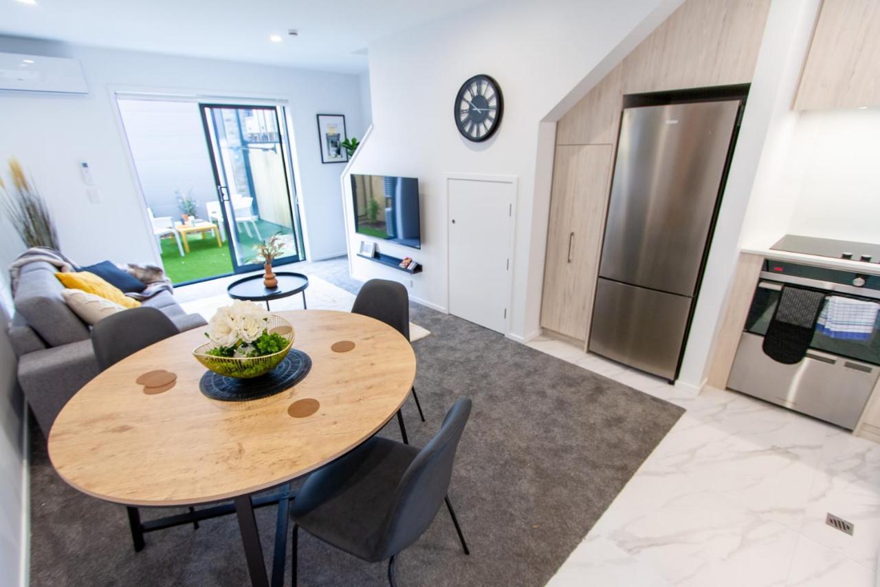Glamorous 2 Bed Cbd Townhouse W/King Bed ไครสต์เชิร์ช ภายนอก รูปภาพ