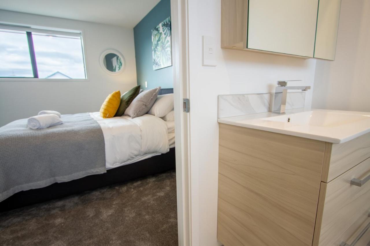 Glamorous 2 Bed Cbd Townhouse W/King Bed ไครสต์เชิร์ช ภายนอก รูปภาพ