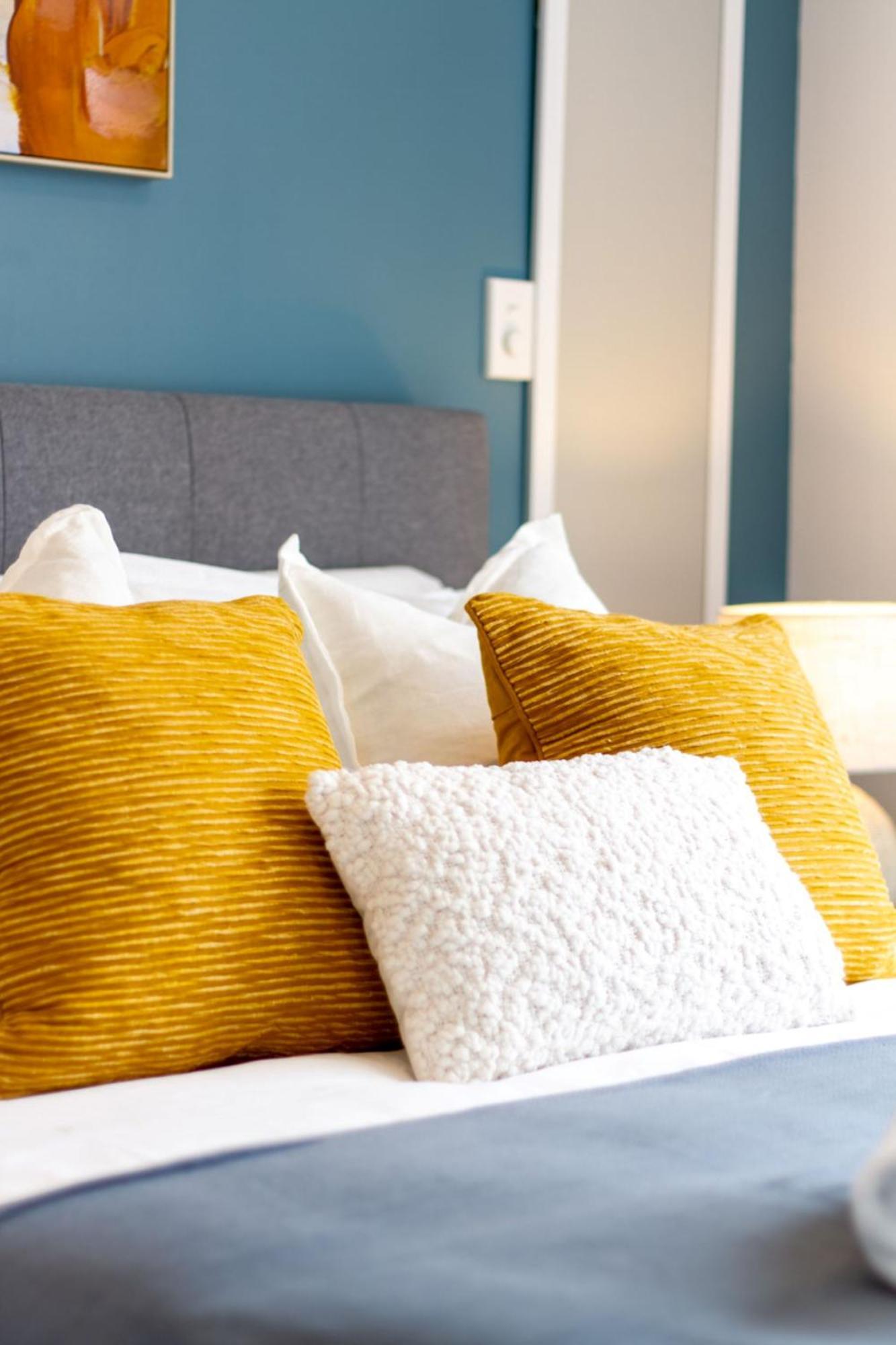 Glamorous 2 Bed Cbd Townhouse W/King Bed ไครสต์เชิร์ช ภายนอก รูปภาพ