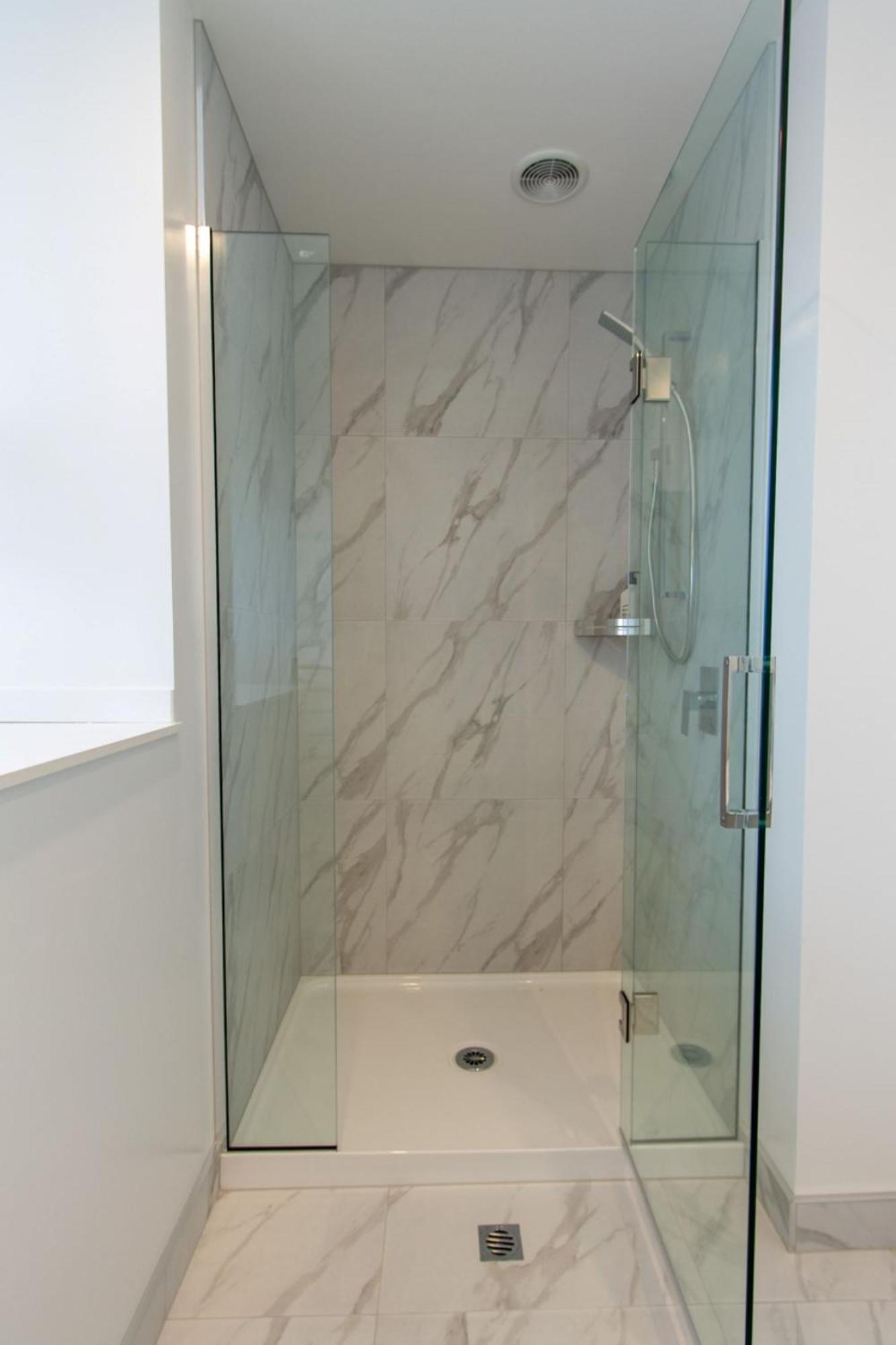 Glamorous 2 Bed Cbd Townhouse W/King Bed ไครสต์เชิร์ช ภายนอก รูปภาพ