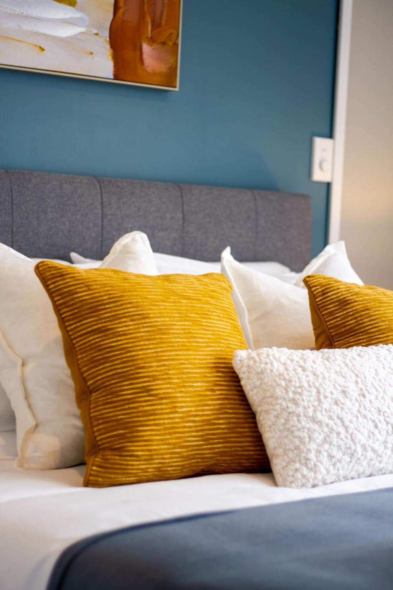 Glamorous 2 Bed Cbd Townhouse W/King Bed ไครสต์เชิร์ช ภายนอก รูปภาพ