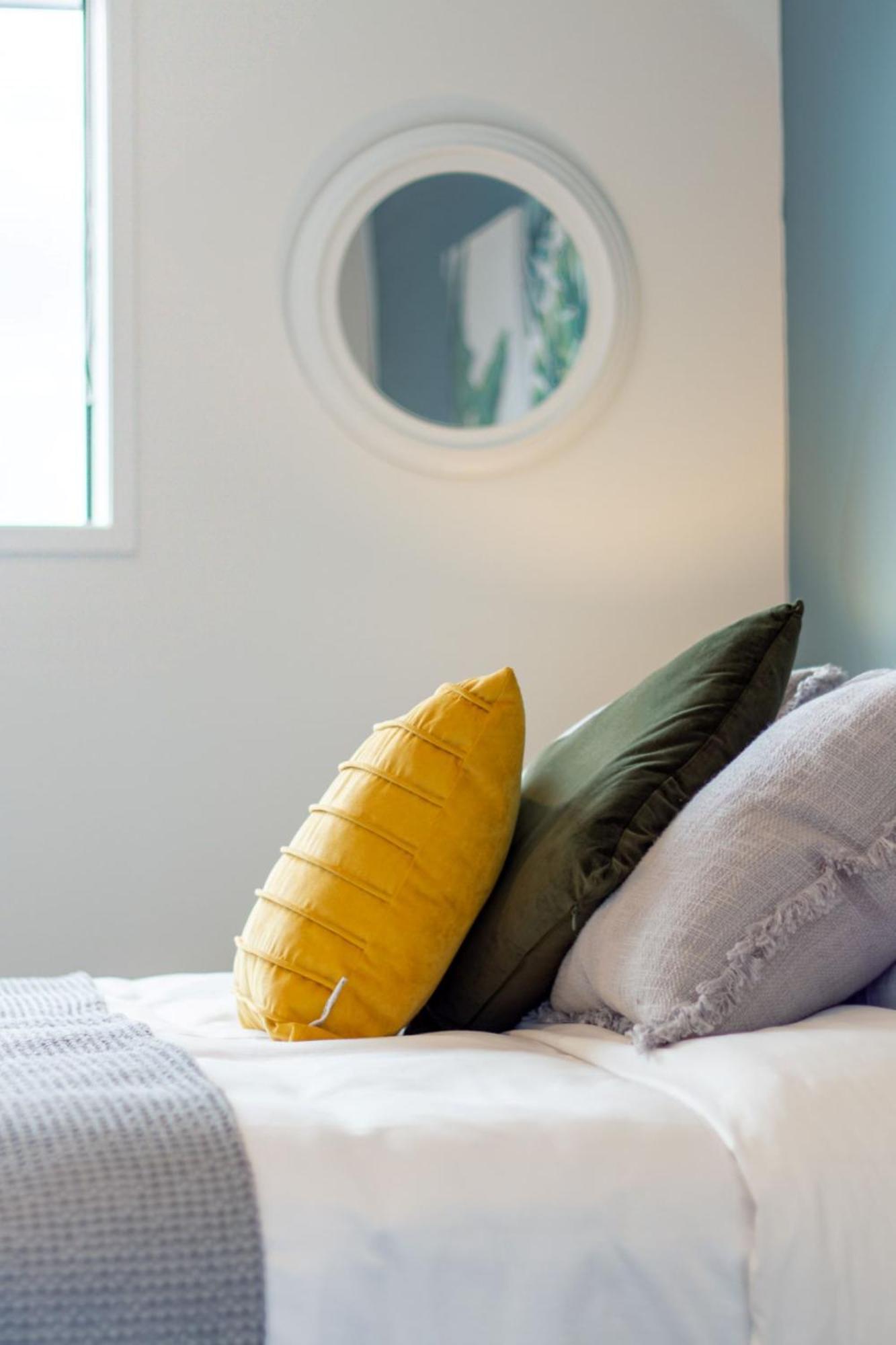 Glamorous 2 Bed Cbd Townhouse W/King Bed ไครสต์เชิร์ช ภายนอก รูปภาพ
